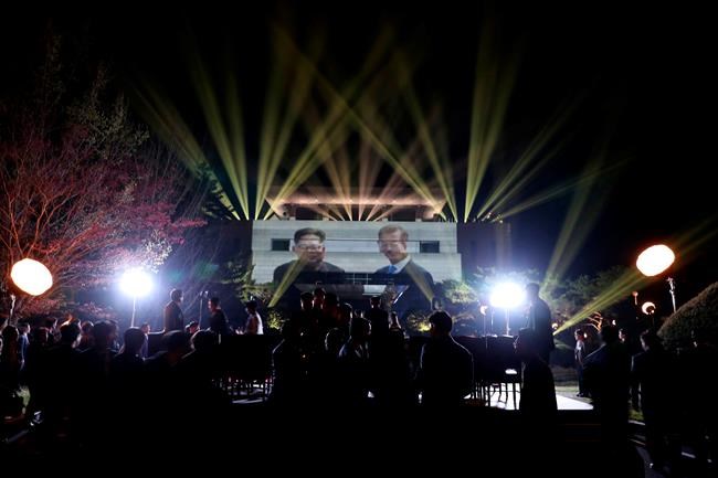Takeaways from Koreas summit: Kim's smiles, Moon's reception | iNFOnews.ca