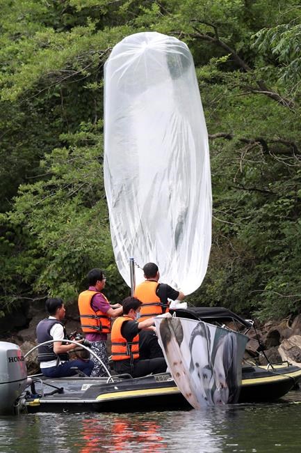 S. Korea bans flying of leaflets toward N. Korea by balloon | iNFOnews.ca S. Korea bans flying of leaflets toward N. Korea by balloon | iNFOnews.ca