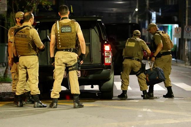 Horde of Brazilian bank robbers attack another city, kill 1 | iNFOnews.ca CP1781648052