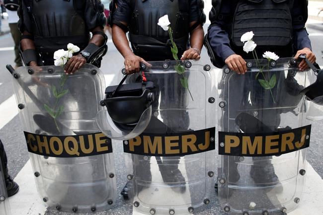 Thousands of unpaid Rio state workers protest in Brazil | iNFOnews.ca CP751113343