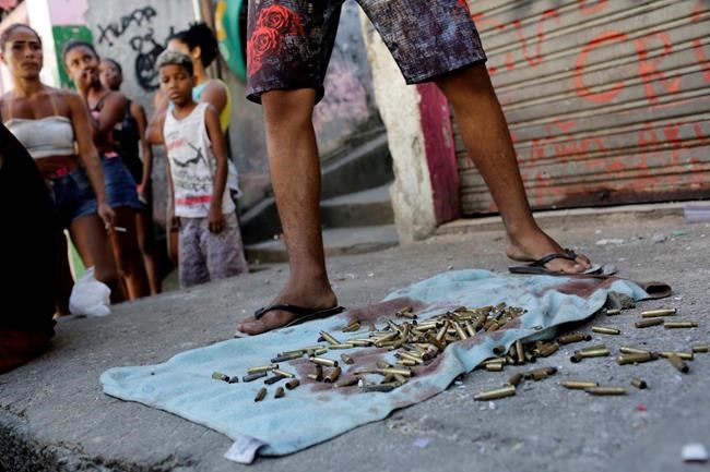 Mother and daughter killed in crossfire in Rio slum | iNFOnews.ca