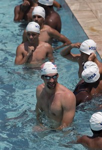 In Rio, Phelps dismisses return to the pool in 2016 Games but jokes he may be back as a golfer | iNFOnews.ca