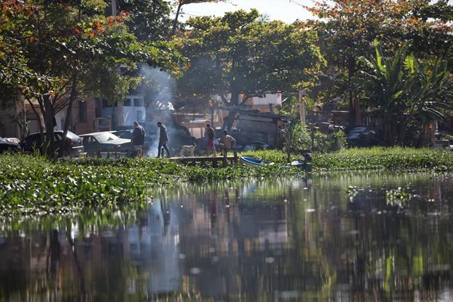 Activists protest Rio water, filthy despite Olympic promises | iNFOnews.ca CP529996188