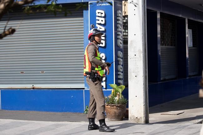 Man surrenders after firing many shots into air in Bangkok | iNFOnews.ca