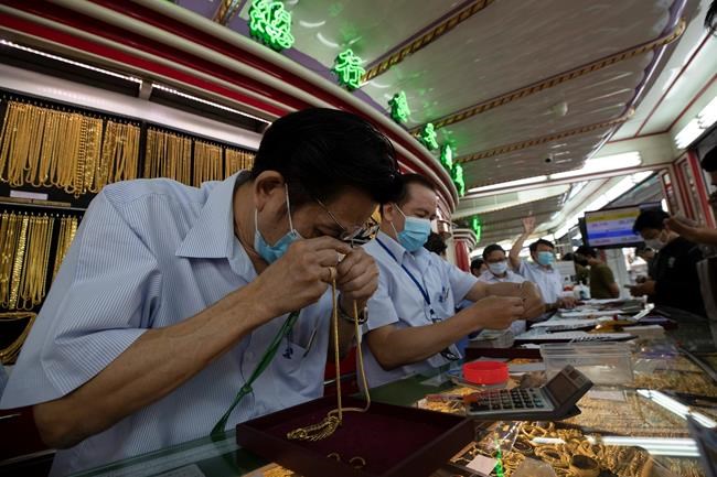 With price high, Thais with dwindling incomes sell off gold | iNFOnews.ca