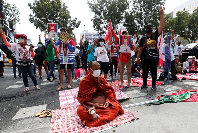 Thailand charges more activists with sedition, royal insults | iNFOnews.ca