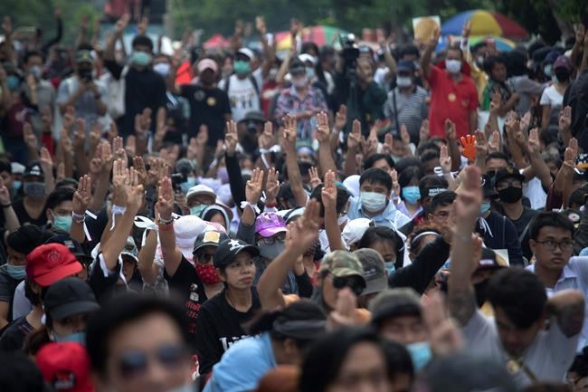 Thai lawmakers put off vote on constitutional amendments | iNFOnews.ca Thai lawmakers put off vote on constitutional amendments | iNFOnews.ca