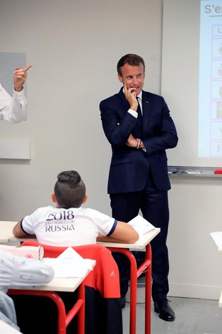 France's Macron encounters obstacle course at home | iNFOnews.ca France's Macron encounters obstacle course at home | iNFOnews.ca