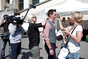 "The Bold and the Beautiful" celebrates 25 years in France, films special episodes in Paris | iNFOnews.ca CP28745008