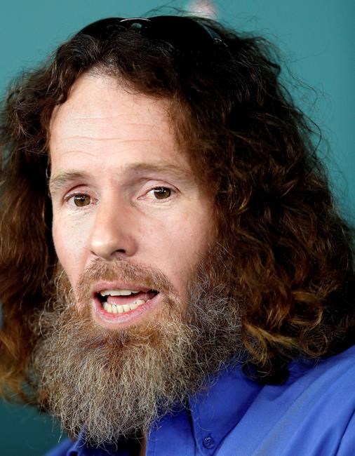 2 hostages freed by al-Qaida make 1st public appearances | iNFOnews.ca 2 hostages freed by al-Qaida make 1st public appearances | iNFOnews.ca