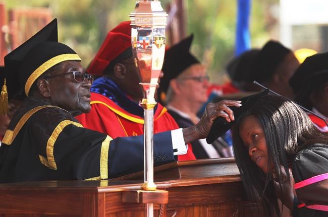 Student protests at Mugabe-attended Zimbabwe graduation | iNFOnews.ca Student protests at Mugabe-attended Zimbabwe graduation | iNFOnews.ca