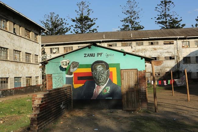 Robert Mugabe resigns as Zimbabwe's president after 37 years | iNFOnews.ca