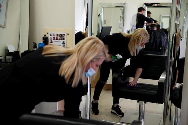 Greece orders private doctors to join COVID-19 battle | iNFOnews.ca Greece orders private doctors to join COVID-19 battle | iNFOnews.ca