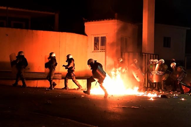 Greek islanders protest planned migrant centres for 4th day | iNFOnews.ca