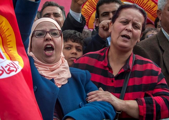 Tunisian civil servants strike, protest for pay raises | iNFOnews.ca Tunisian civil servants strike, protest for pay raises | iNFOnews.ca