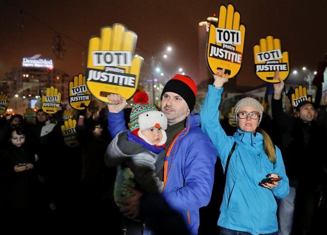 Thousands protest Romania's tax, justice laws | iNFOnews.ca Thousands protest Romania's tax, justice laws | iNFOnews.ca