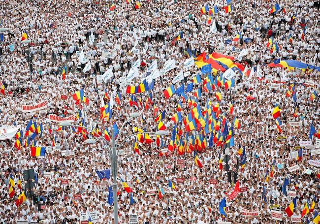 Romania's president considers referendum on justice system | iNFOnews.ca Romania's president considers referendum on justice system | iNFOnews.ca