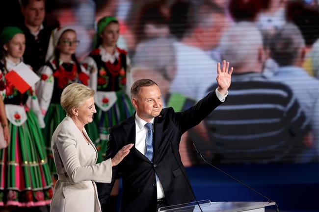 Polish president attacks LGBT rights as he heads to runoff | iNFOnews.ca Polish president attacks LGBT rights as he heads to runoff | iNFOnews.ca
