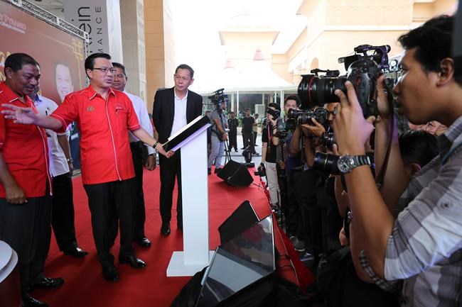 Australia defends end of MH370 hunt; investigation continues | iNFOnews.ca CP1583278670