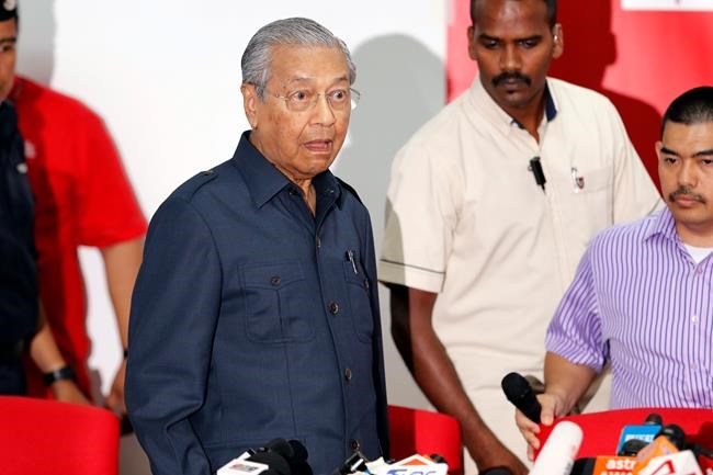 Mahathir bars predecessor from leaving Malaysia amid probe | iNFOnews.ca