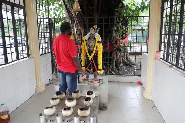 21 held in melee over Malaysian temple land dispute | iNFOnews.ca 21 held in melee over Malaysian temple land dispute | iNFOnews.ca