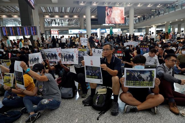 Hong Kong leader Lam says priority is to stop violence | iNFOnews.ca