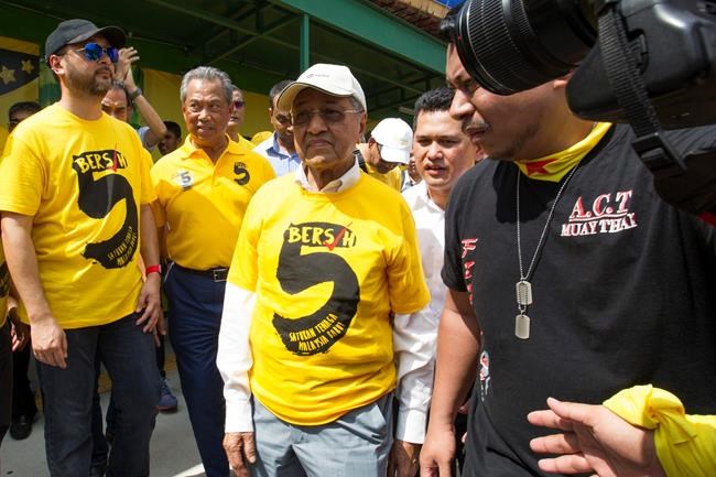 Race to form Malaysia gov't heats up, with eyes on Mahathir | iNFOnews.ca