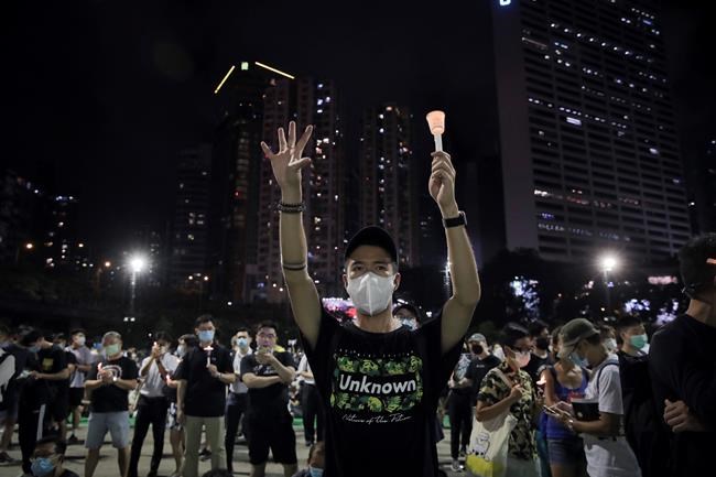 Worrying over future, Hong Kong defies ban to mark Tiananmen | iNFOnews.ca