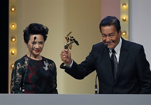 Chinese melodrama 'Mystery' wins top prize at Asian Film Awards; Filipinos win acting awards | iNFOnews.ca CP22534808