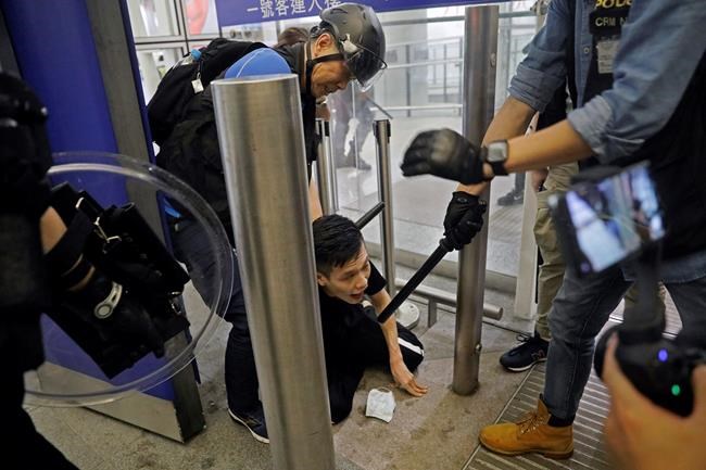 Latest: Hong Kong police: 5 arrested after airport protests | iNFOnews.ca