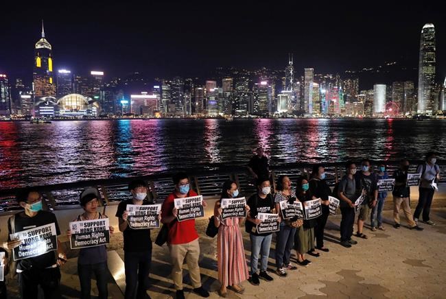 Hong Kong protesters form human chains to call for democracy | iNFOnews.ca