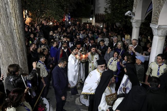 Greek town ritually burns Judas as Orthodox celebrate Easter | iNFOnews.ca Greek town ritually burns Judas as Orthodox celebrate Easter | iNFOnews.ca