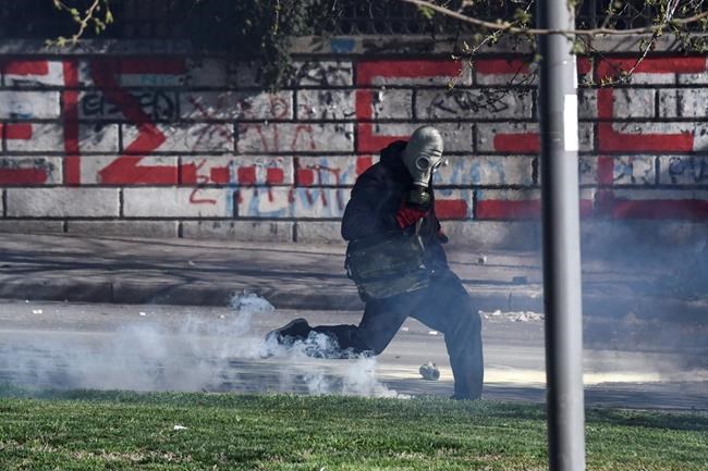 Anarchists from across the Balkans clash with Greek police | iNFOnews.ca
