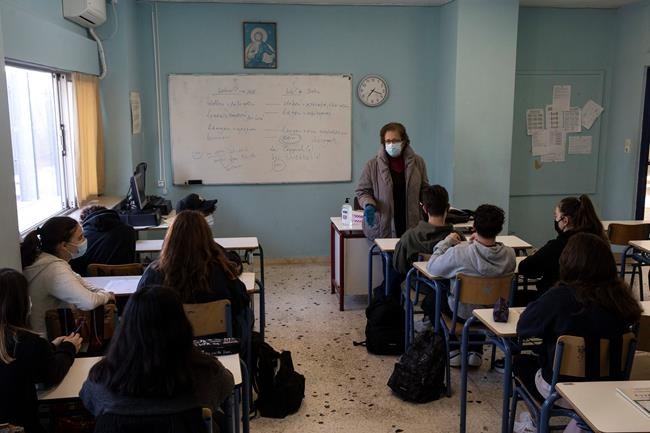 Greece pins hopes on mandatory home testing, opens schools | iNFOnews.ca Greece pins hopes on mandatory home testing, opens schools | iNFOnews.ca