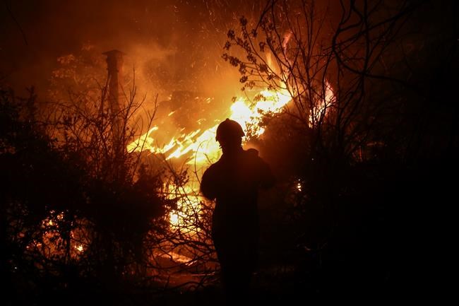 Wildfires rage on untamed in Greece, Portugal and Corsica | iNFOnews.ca Wildfires rage on untamed in Greece, Portugal and Corsica | iNFOnews.ca
