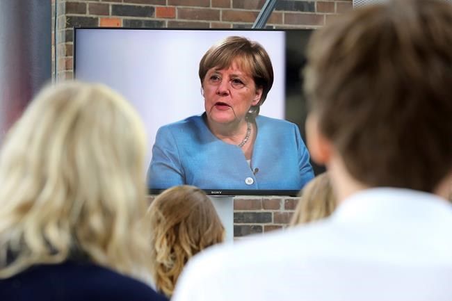 German Chancellor Merkel's favourite emoji is a smiley | iNFOnews.ca CP1542810041