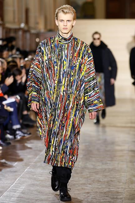 Travel meets star power at Louis Vuitton's Paris mens' show | iNFOnews.ca