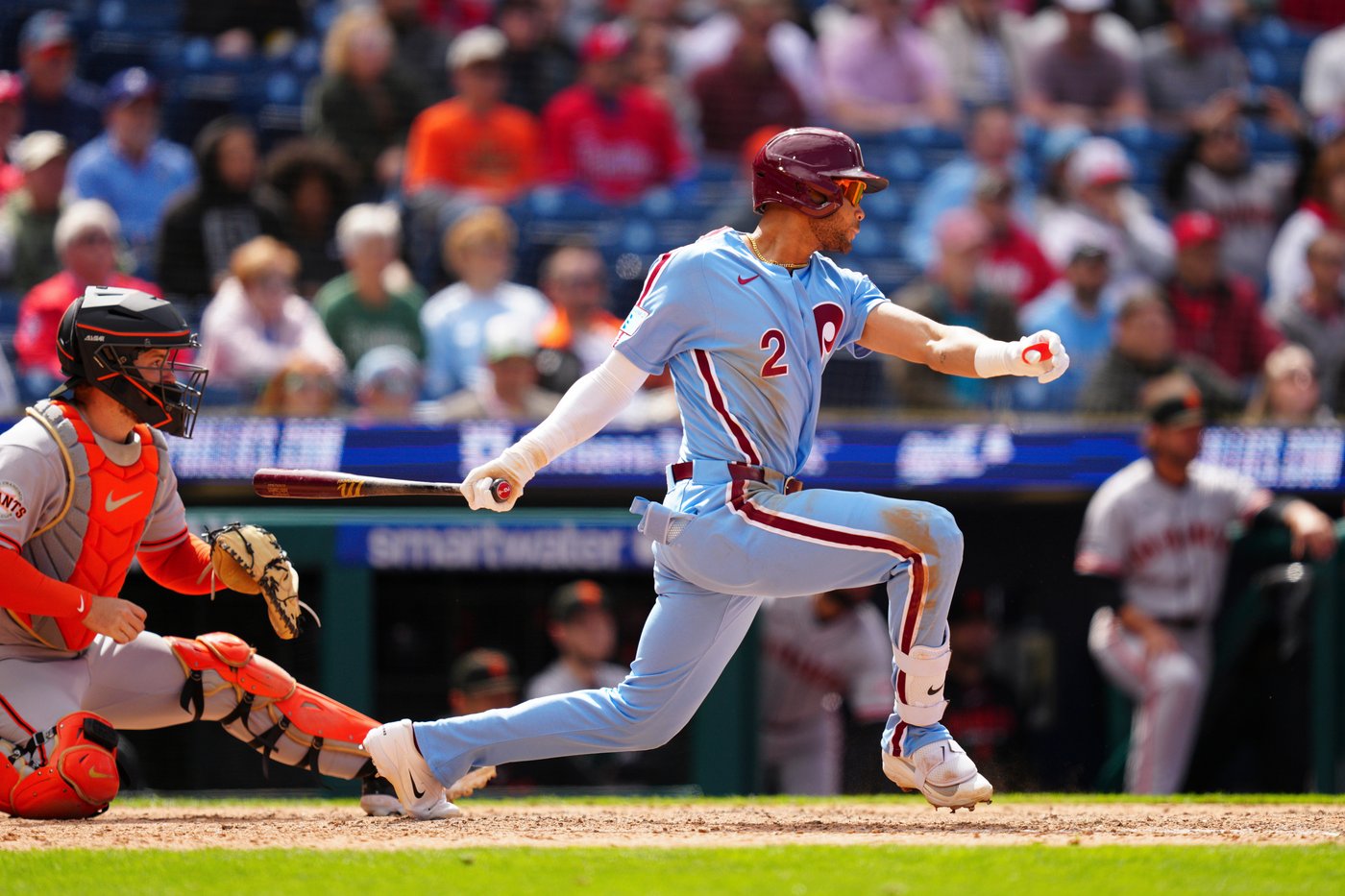 Phillies rally in the 9th inning to beat the Giants 3-2 in the first game of a doubleheader | iNFOnews.ca Phillies rally in the 9th inning to beat the Giants 3-2 in the first game of a doubleheader | iNFOnews.ca