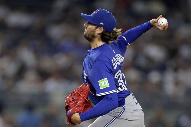 Gausman pitches Blue Jays to 7-1 win over Yankees for 4-game lead in AL East | iNFOnews.ca