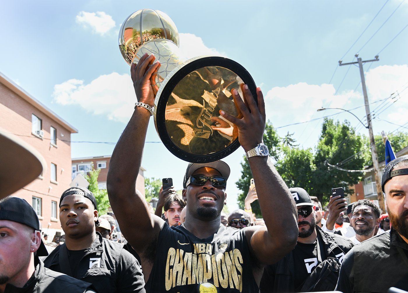'Lu the champ': Fans pack Montreal North for Dort's NBA championship parade | iNFOnews.ca