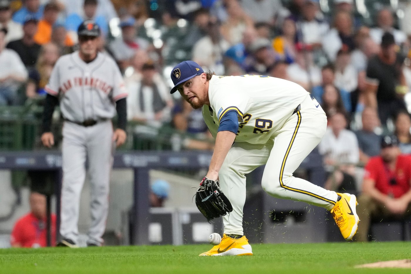 Webb and Bericoto lead the way as Giants hold off the Brewers 1-0 | iNFOnews.ca Webb and Bericoto lead the way as Giants hold off the Brewers 1-0 | iNFOnews.ca