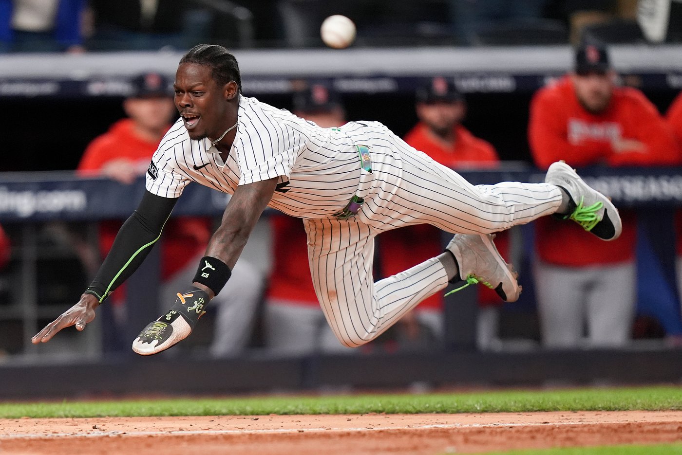 Yankees, Guardians and Padres extend their seasons; Dodgers advance to face Phillies | iNFOnews.ca