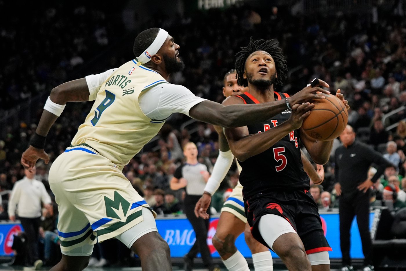 Ingram and Barnes lead the way as Raptors beat slumping Bucks 111-105 | iNFOnews.ca