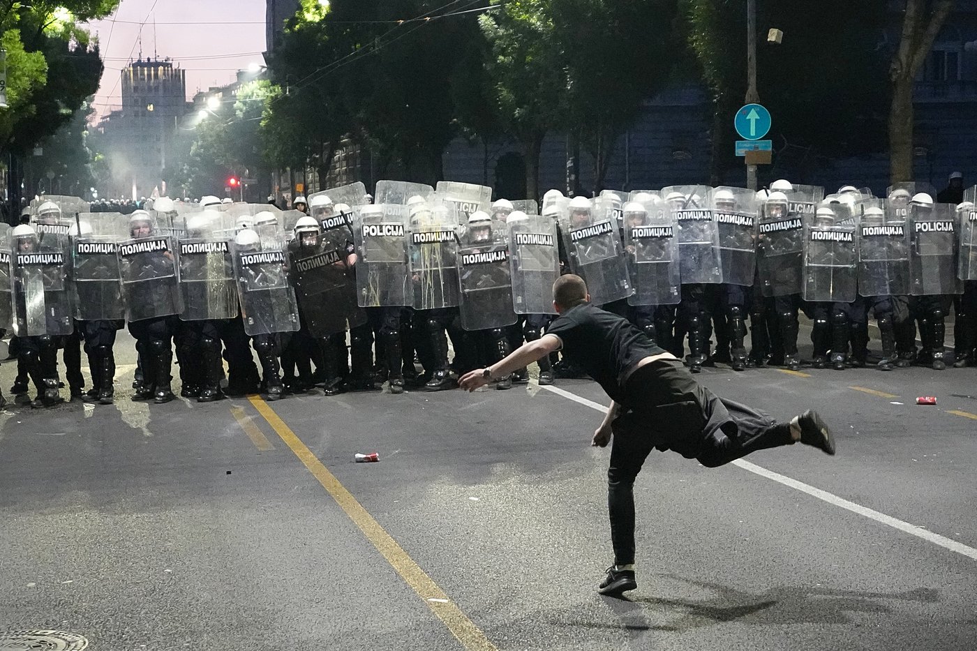 Protesters clash with police after an anti-government rally in Serbia's capital | iNFOnews.ca