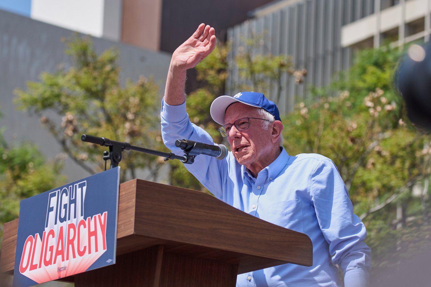 PHOTO COLLECTION: AOC Bernie Sanders | iNFOnews.ca