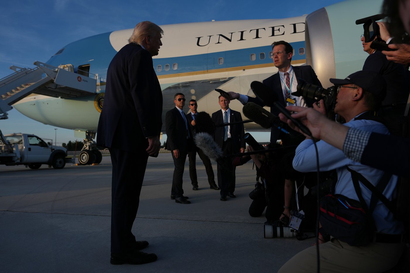 Trump says he would rather not have CUSMA, gives conflicting message on its future | iNFOnews.ca