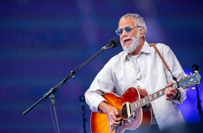 Cat Stevens postpones North American tour and cites visa issues | iNFOnews.ca