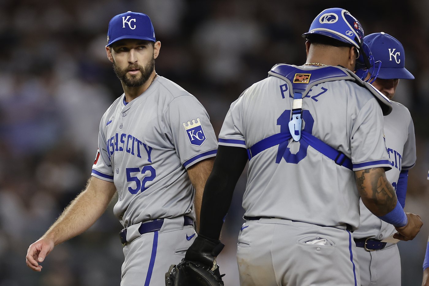 Royals let Yankees walk away with win in AL Division Series opener | iNFOnews.ca