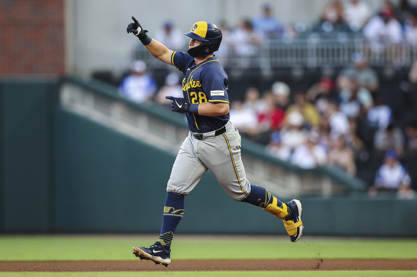Perkins and Vaughn each homer, Brewers beat Braves 5-4 for 6th straight win | iNFOnews.ca Perkins and Vaughn each homer, Brewers beat Braves 5-4 for 6th straight win | iNFOnews.ca