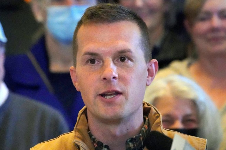 Maine's moderate US House member will face a Democratic primary challenge during reelection fight | iNFOnews.ca